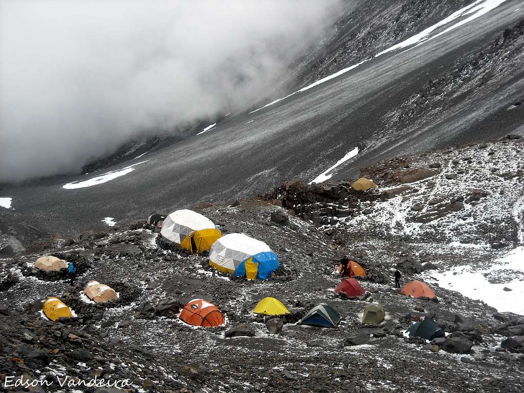 camp base do Cerro Plata, a 4.200m