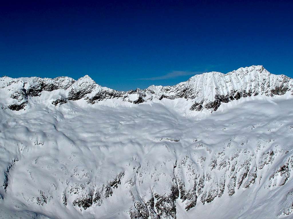 Hölltorkogel (2905m) and Tischlerspitze (3001m) in the Tischler group