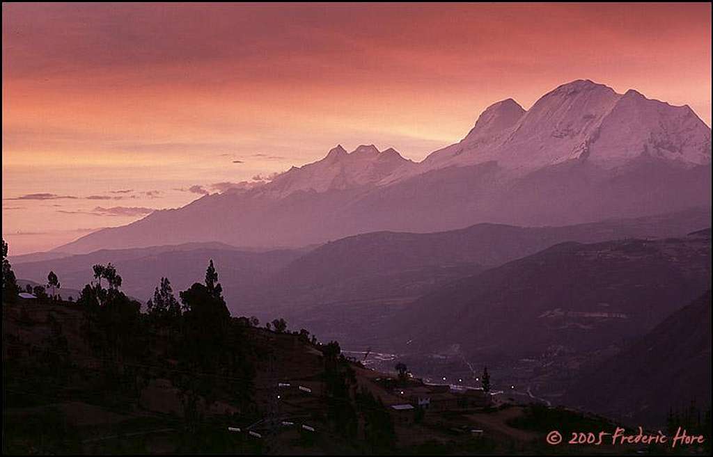 Huscarán Peak, Cordillera Blanca, Andes Mountains, Peru