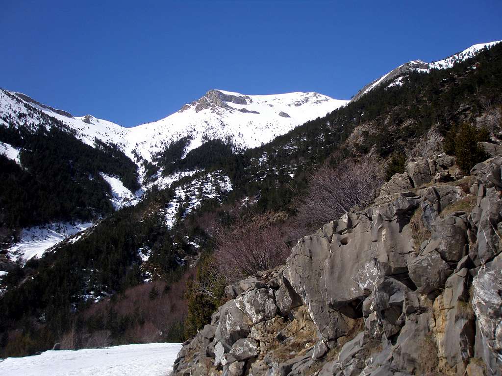 East face of Mesola (2168 m)