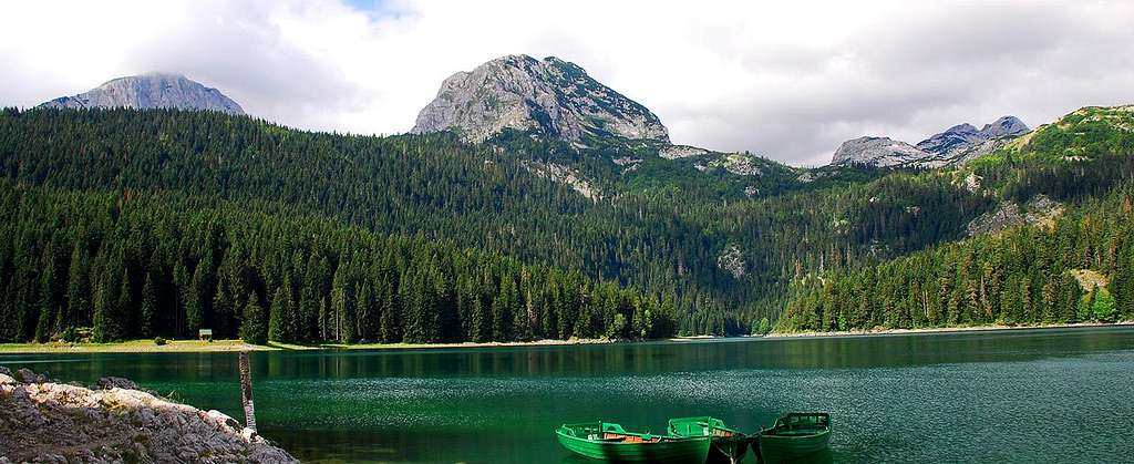 Crno Jezero lake