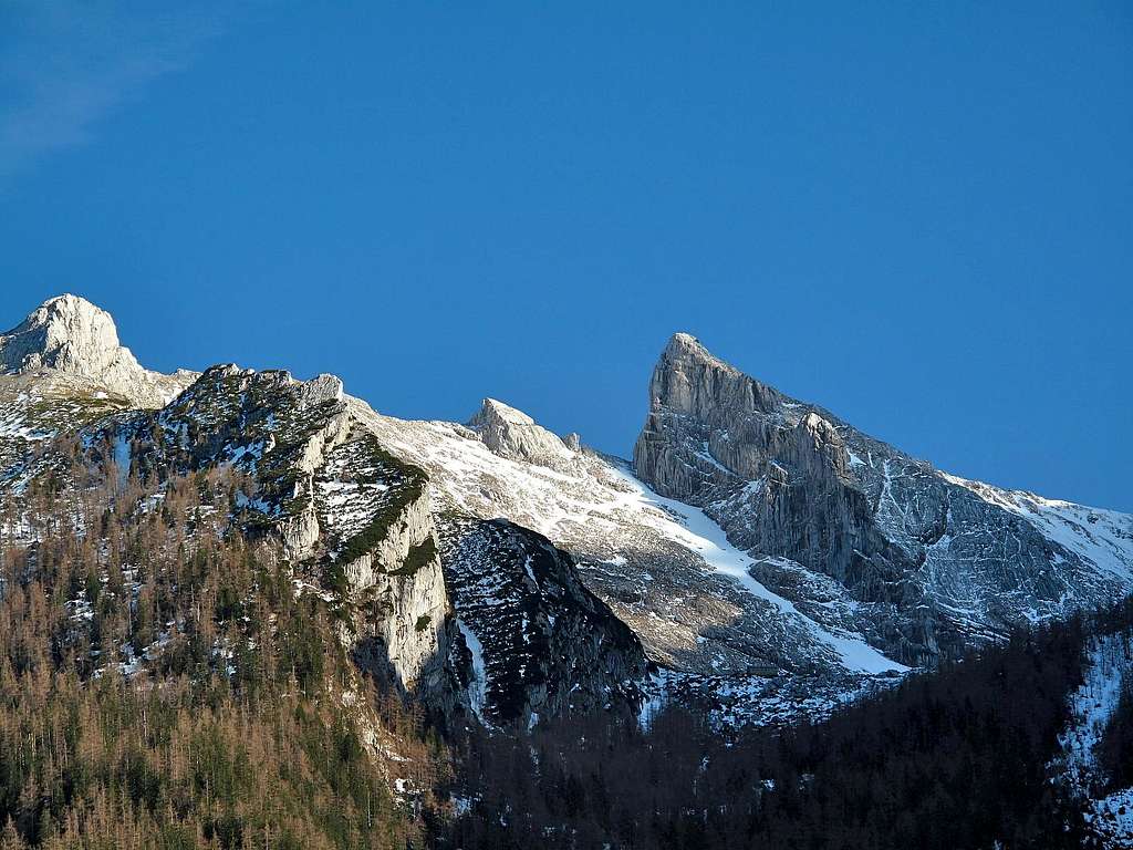 The Schärtenspitze (2153m) in the Hochkalter group - in different light