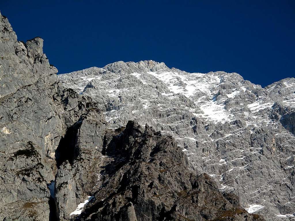 The Hocheck (2651m), the first of the three summits of the Watzmann, seen from the west