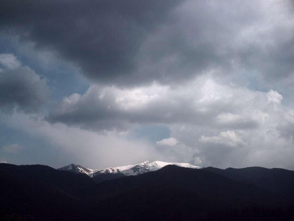 A view towards the southern border of Macedonia, the peak Malo Nidze on the mountain Nidze