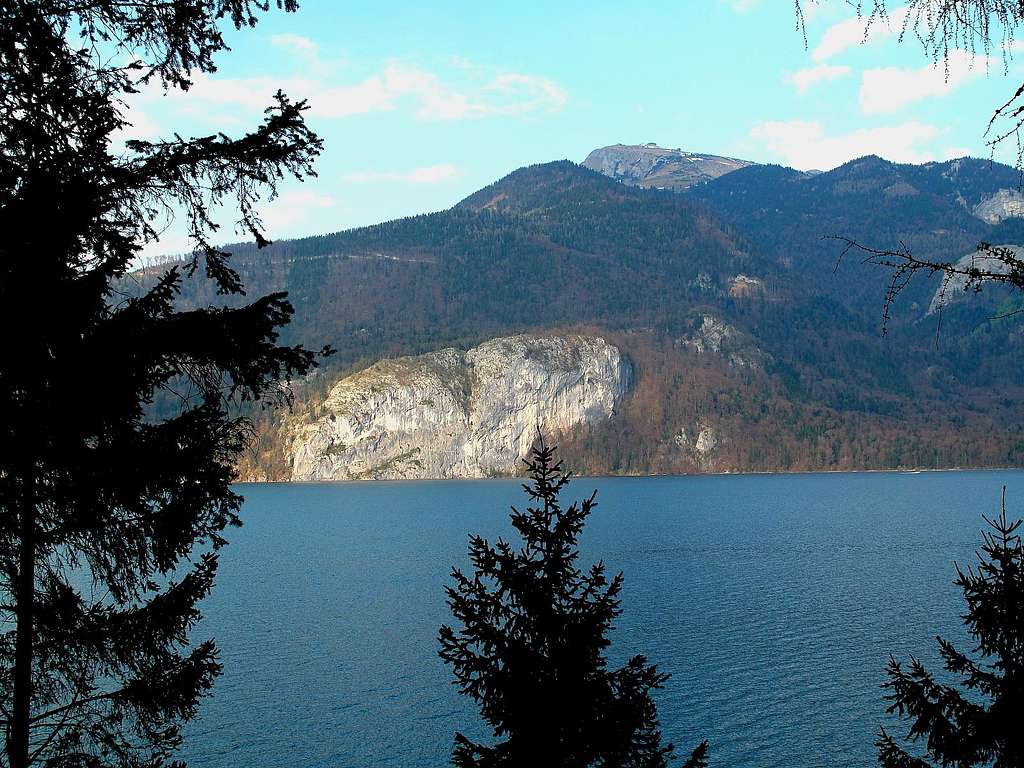 Wolfgangsee lake with Drachenwand (