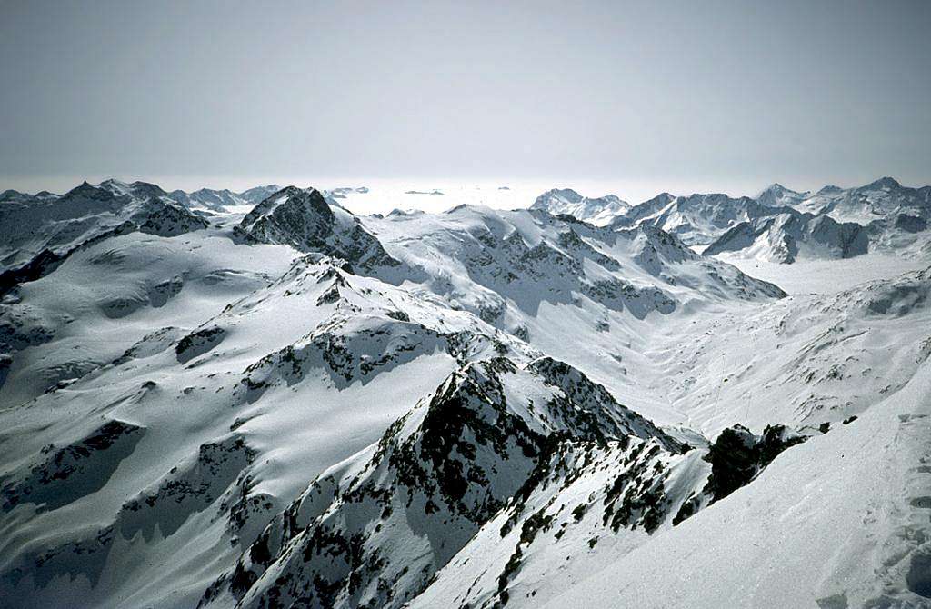 Piz Tambò : view from the summit