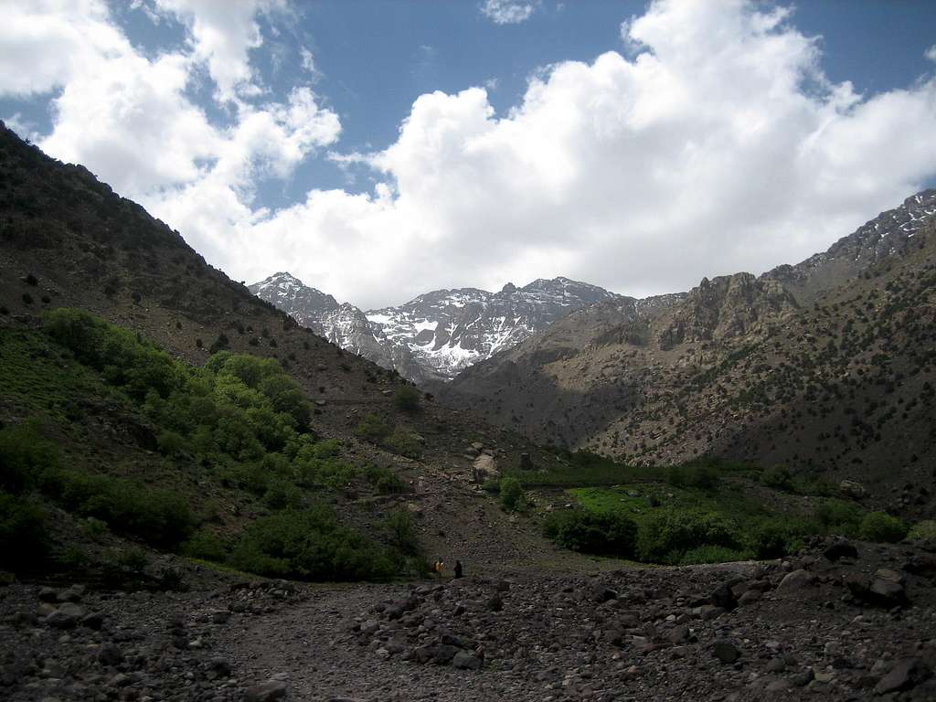 Approach Through River Bed (for trip report)