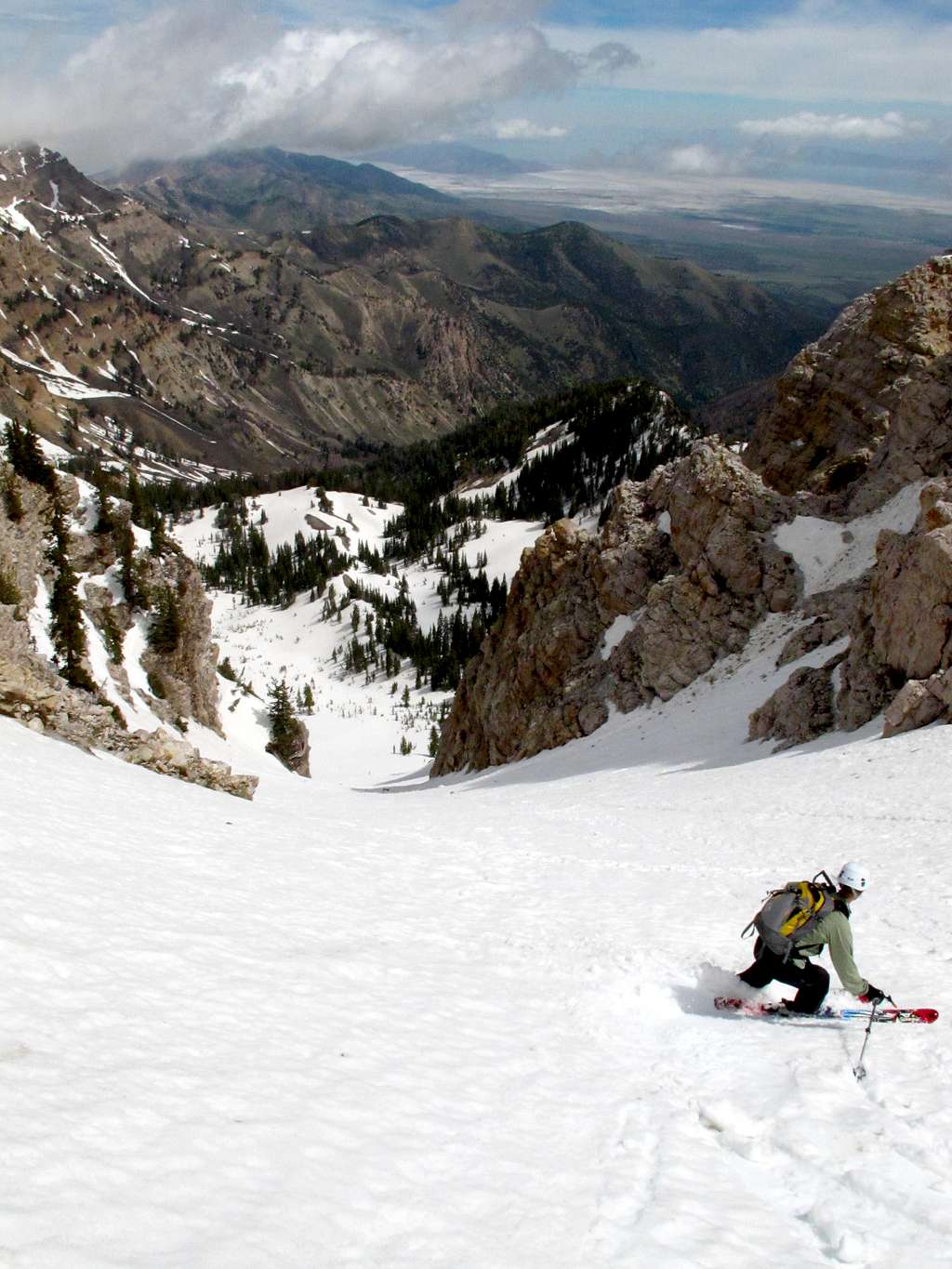 Skiing the Twin Couloirs