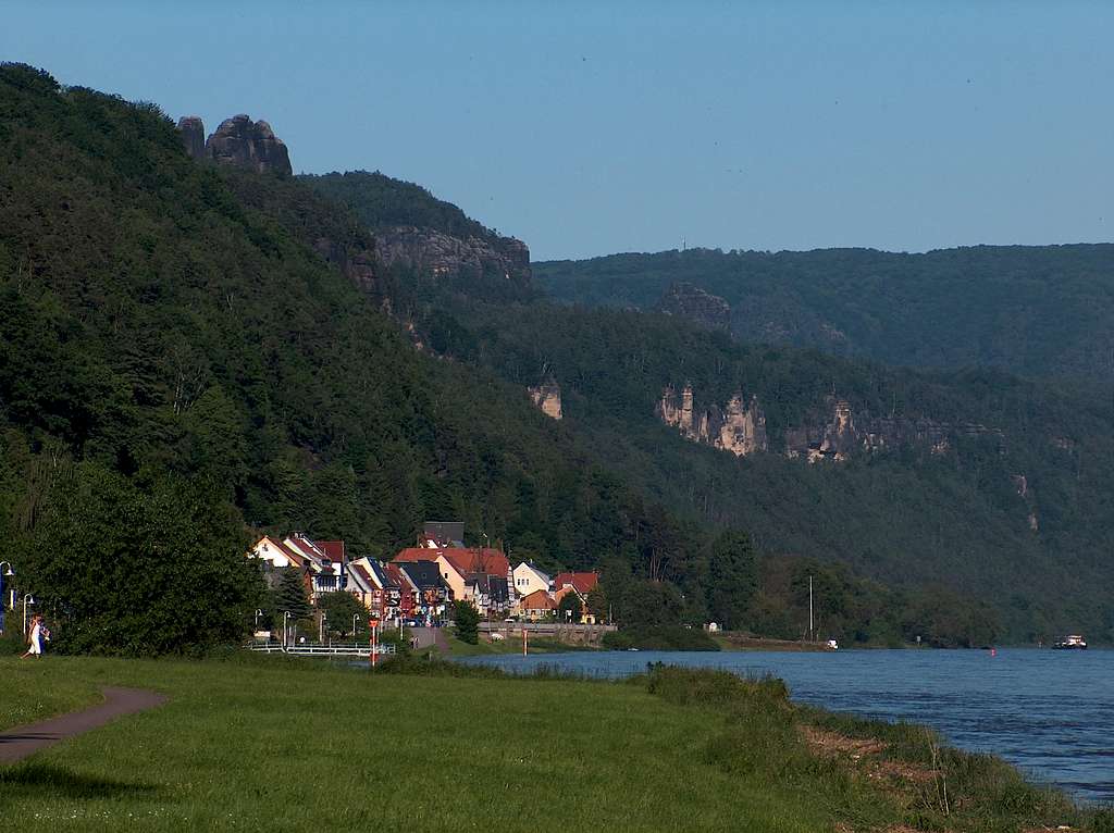 The Elbe valley & cliffs in Bad Schandau