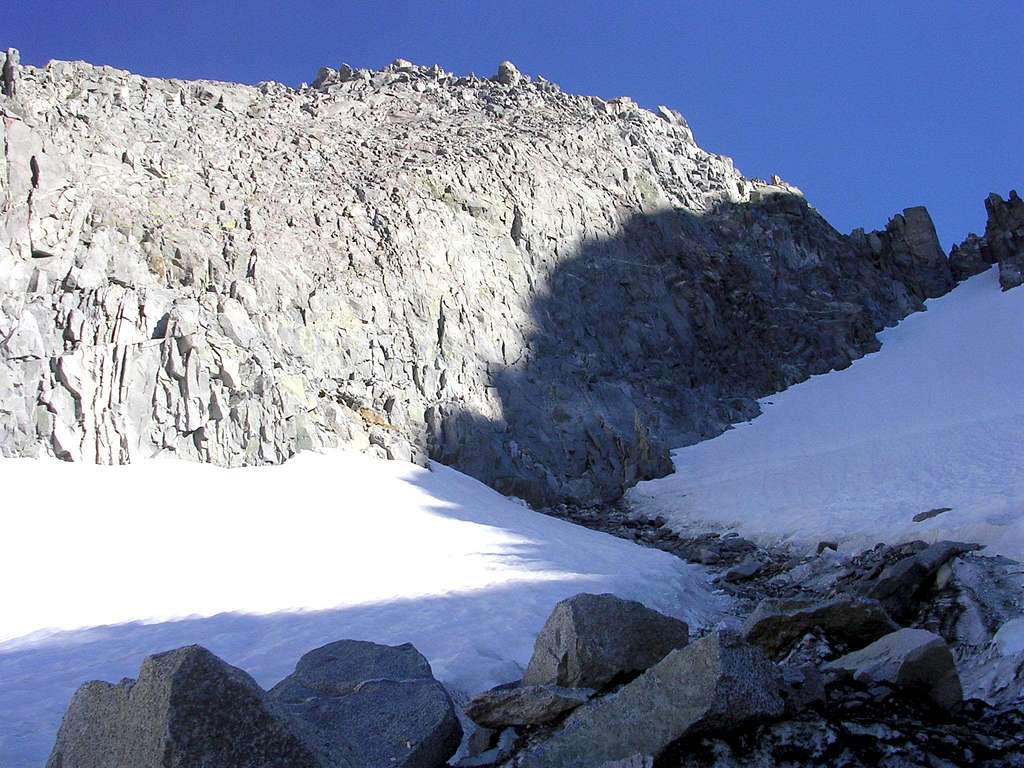 Big Rockfall on the E Ridge of Agassiz