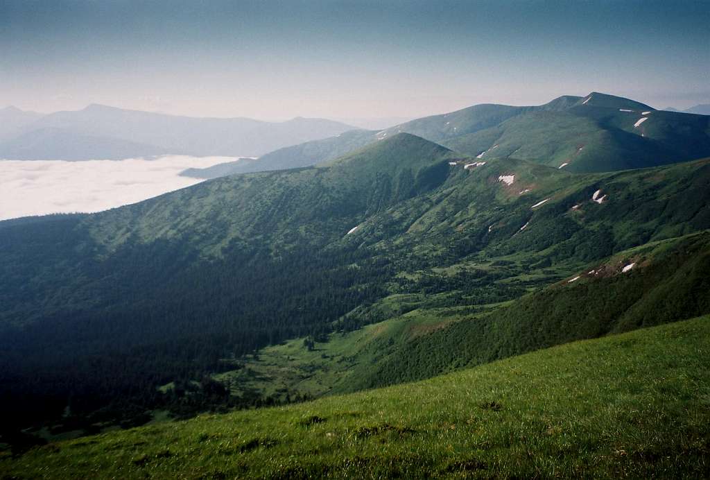 Svydovets and Chornohora ridges