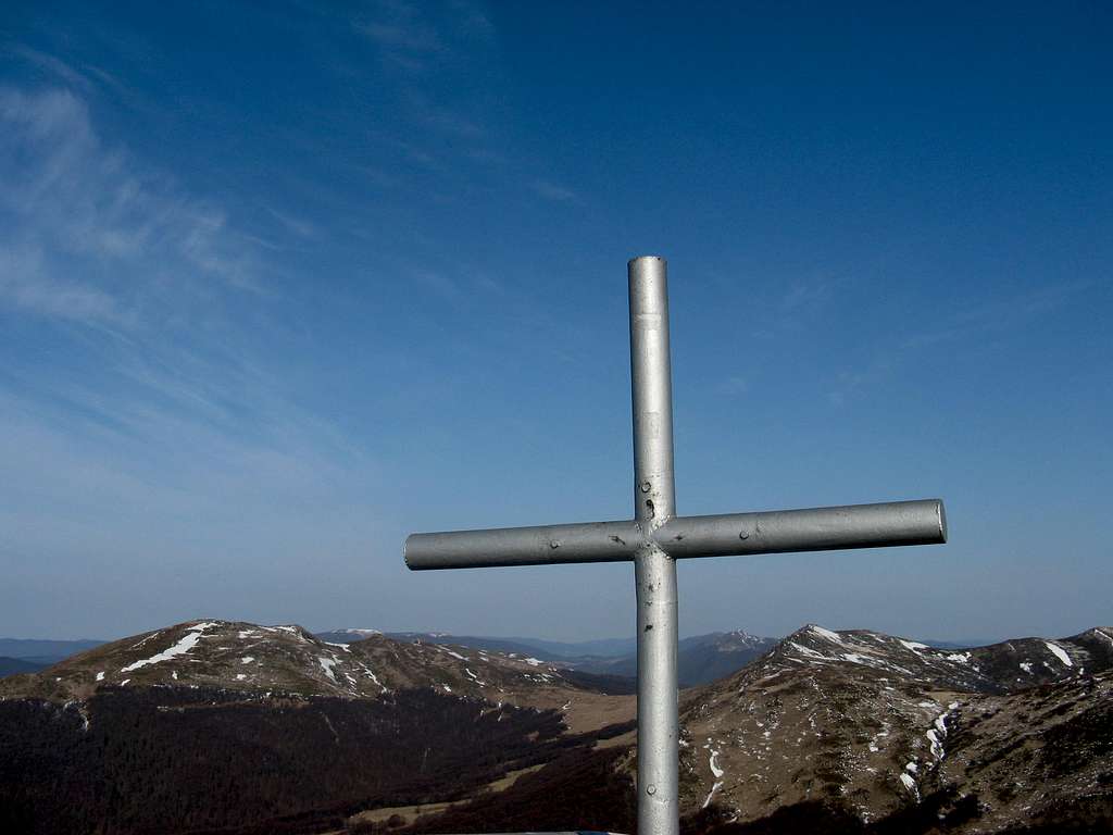 Cross on the top of Halicz peak (1 333 m.a.s.l.)