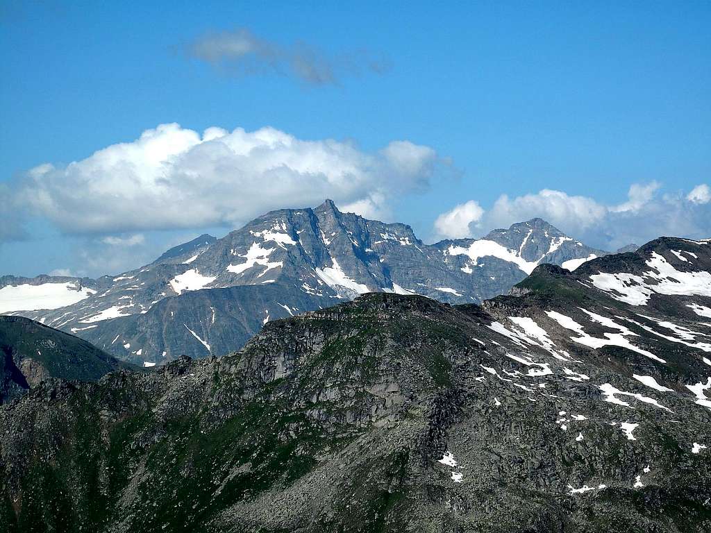 Hoher Sonnblick (3105m) and Goldzechkopf (3042m) seen from the Zittrauer Tisch