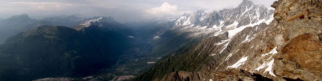 Chamonix valley from Baraque des Rognes