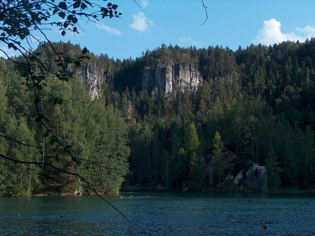 Piskovna Lake in Adršpašské skalní město