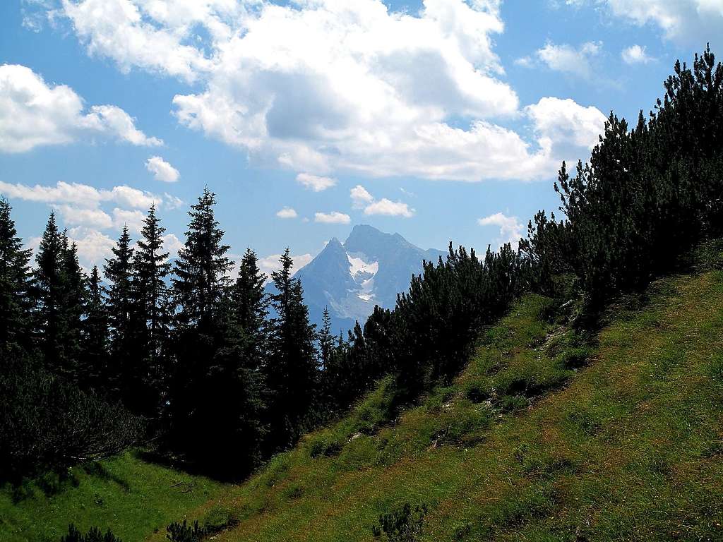 View to Hochkalter (2607m) from the col below the Karkopf