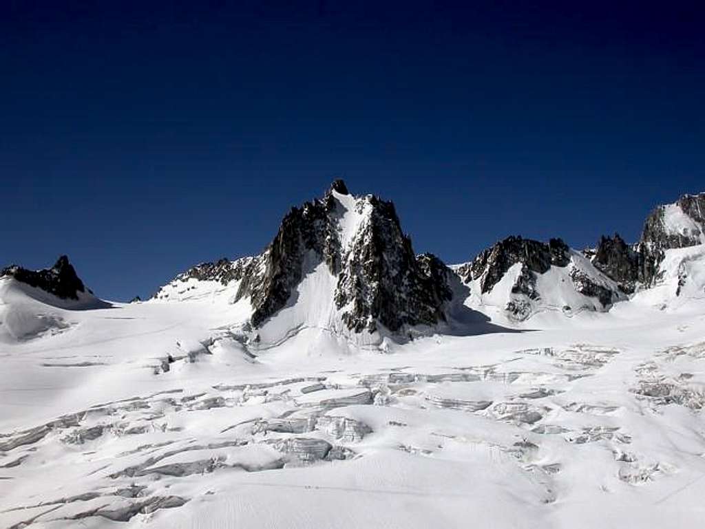 la Tour Ronde (3792 m.)