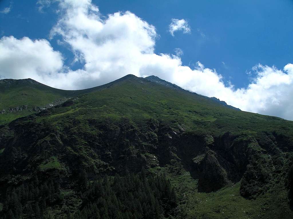 View to the Ritterkopf (3077m) from above the Bräualm
