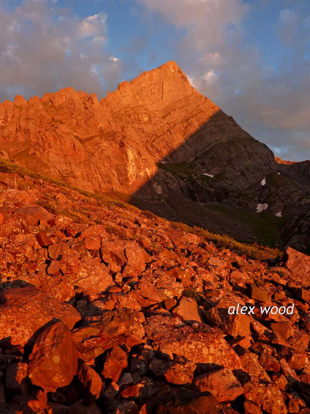 Intense AlpenGLOW