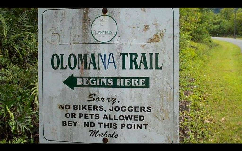 Olomana Trail Entrance
