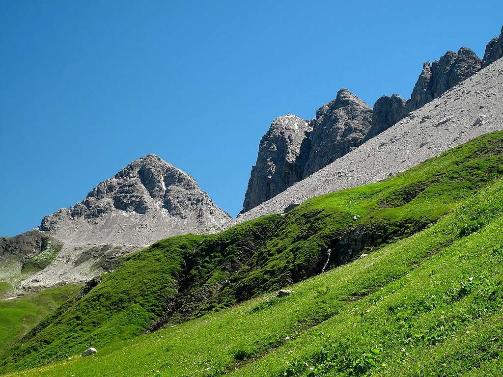Rauher Kopf (2520m) and the Rüfispitze arête