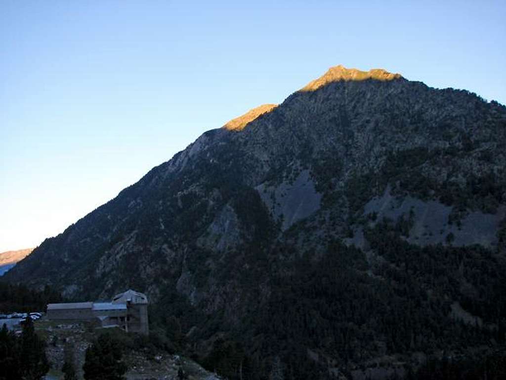 Pico de Estós and Baños de Benasque
