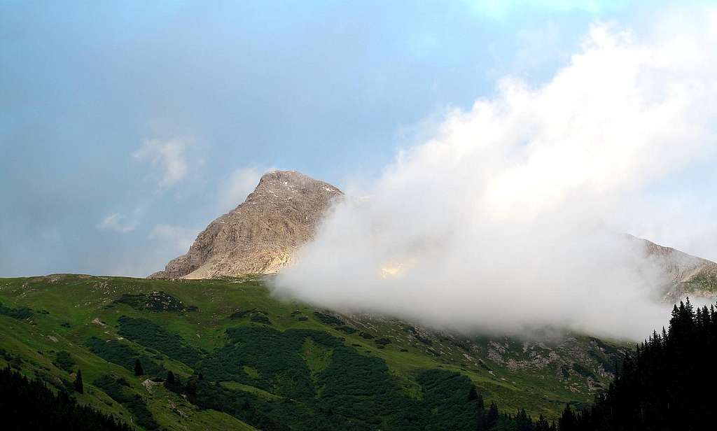 The Wösterspitze (2558m) in evening cloud