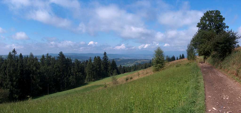 Panorama on the way to the Maciejowa hut