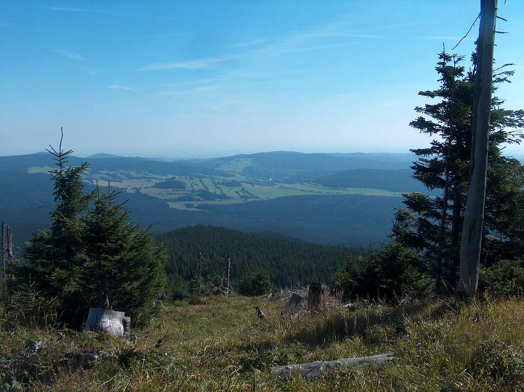 East view from the top. We could slightly see the Carpathians far in the distance