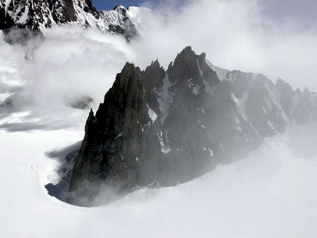 l'aiguille Marbrées (3536 m.)
