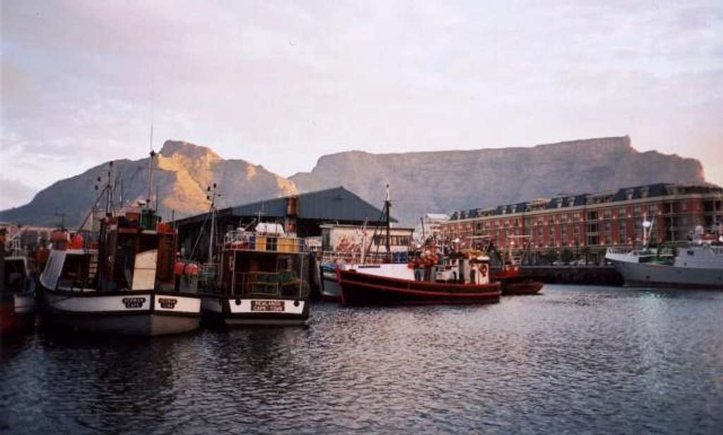 Arriving in Cape Town harbour...