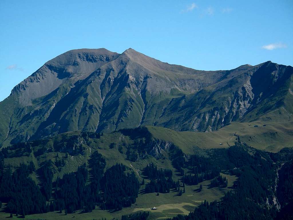 Close-up on the Albrist from Betelberg-Leiterli above Lenk