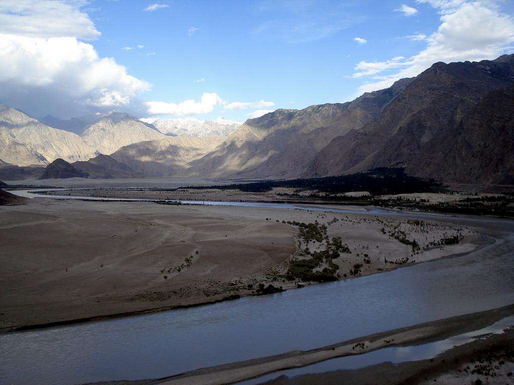 River Indus and Sand dunes near Skardu 