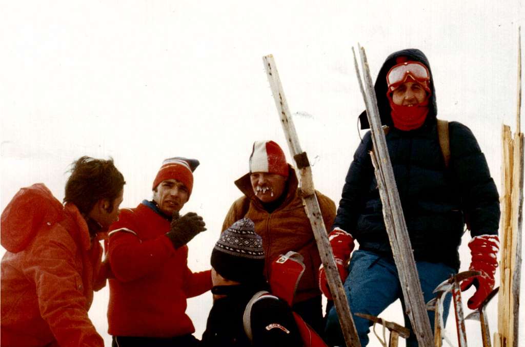 <b>On <font color=green>SUMMIT VALLETTA's POINT</FONT> (3090m) <font color=blue>First Ascent Absolute</font> December 30th, 1977 <font color=red>The GENERAL WALRUS</FONT></B>