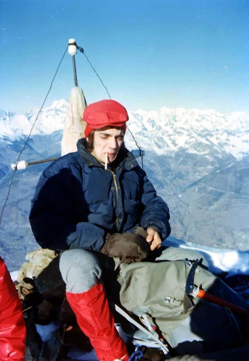 Mike Burke on the EVEREST's SUMMIT? NO: Camill Roby FERRONATO in day from Gimillan EMILIUS's SUMM WINTER '75