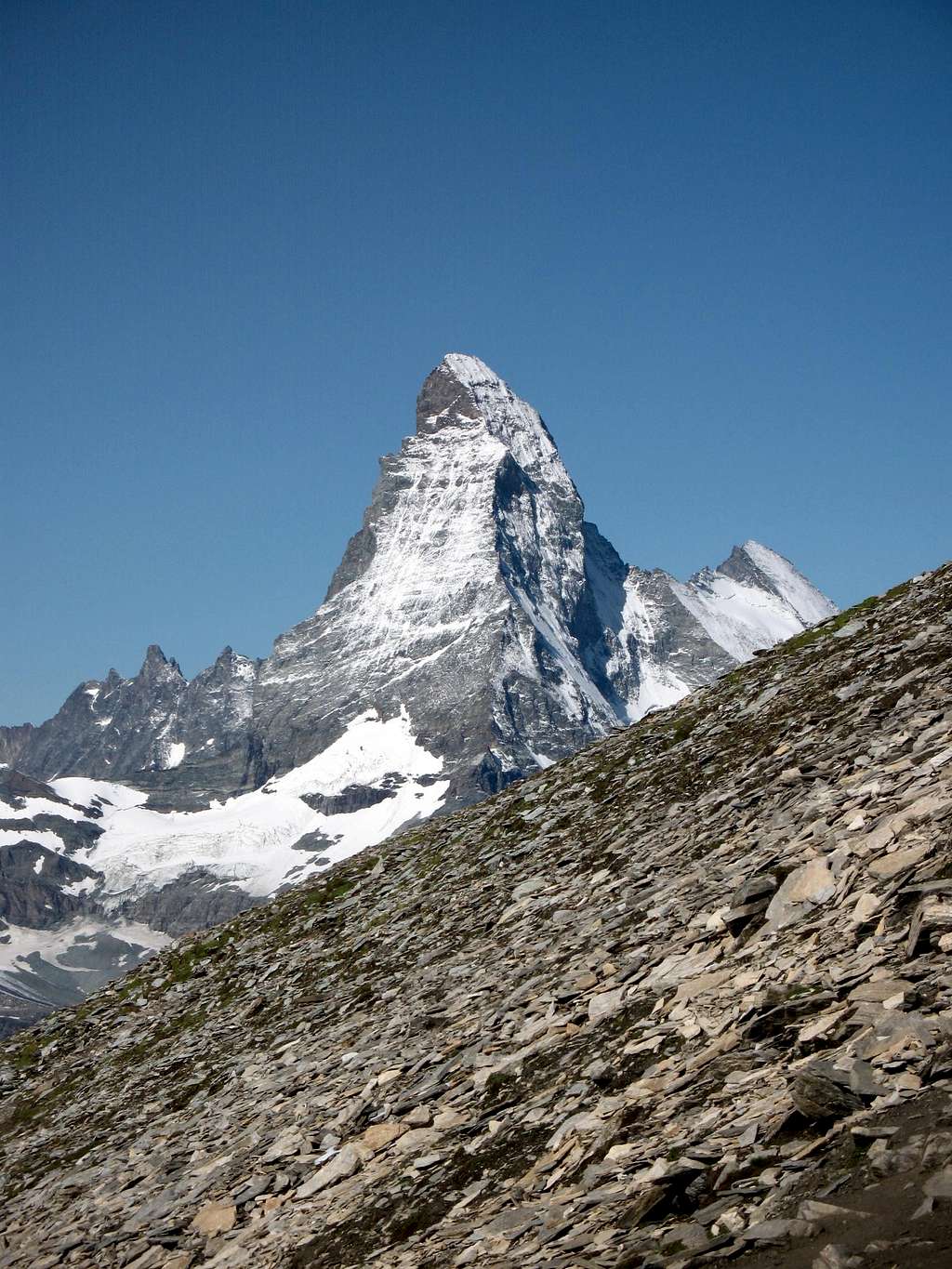 Matterhorn between Grandes Murailles and Dent d'Herens