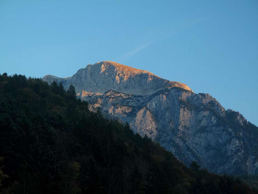 Hohes Brett seen from Berchtesgaden in the evening