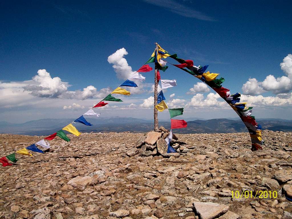 Jicarita Peak flags