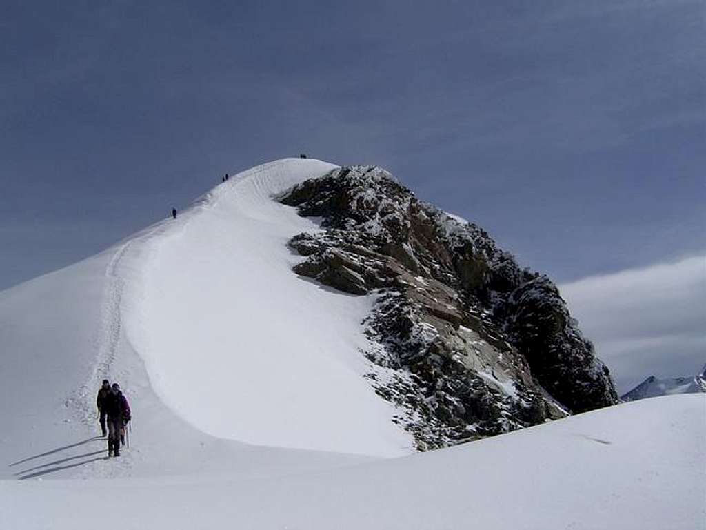 The snow ridge up Pollux...