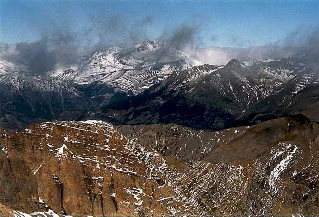 Posets, from the summit of the Cotiella