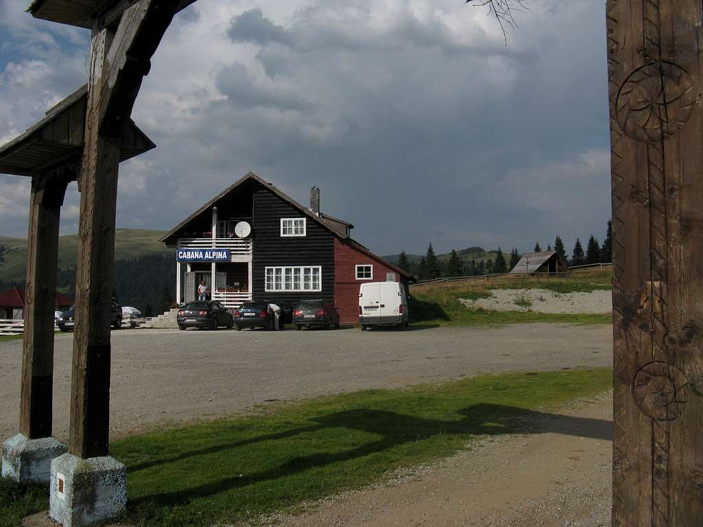 Alpina hut at Prislop pass