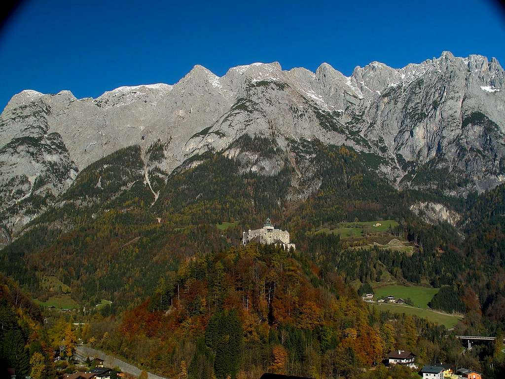Hohenwerfen castle with the coulisse of the Tennengebirge range behind