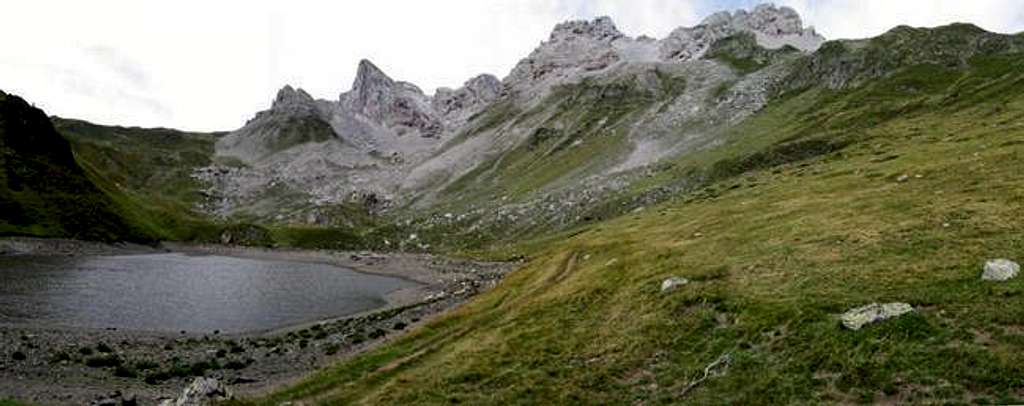 Lac d'Lhurs on the French...