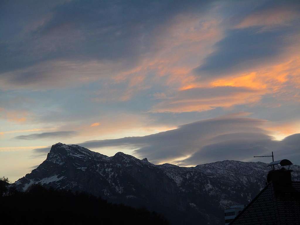 Evening föhn clouds over the Untersberg