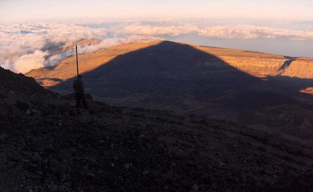 Pico del Teide throwing its shadow on Las Cañadas