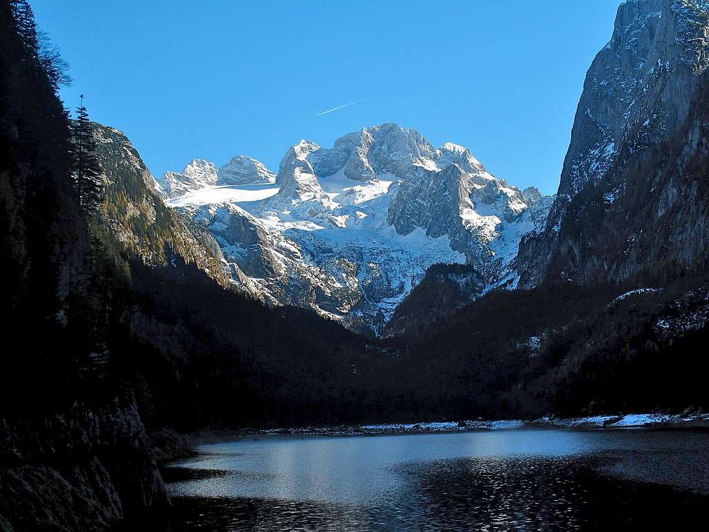 The wild Dachstein massif behind Lake Vorderer Gosausee