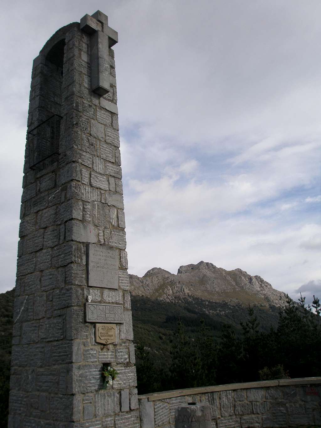 Udalaitz from the Betsaide Monument