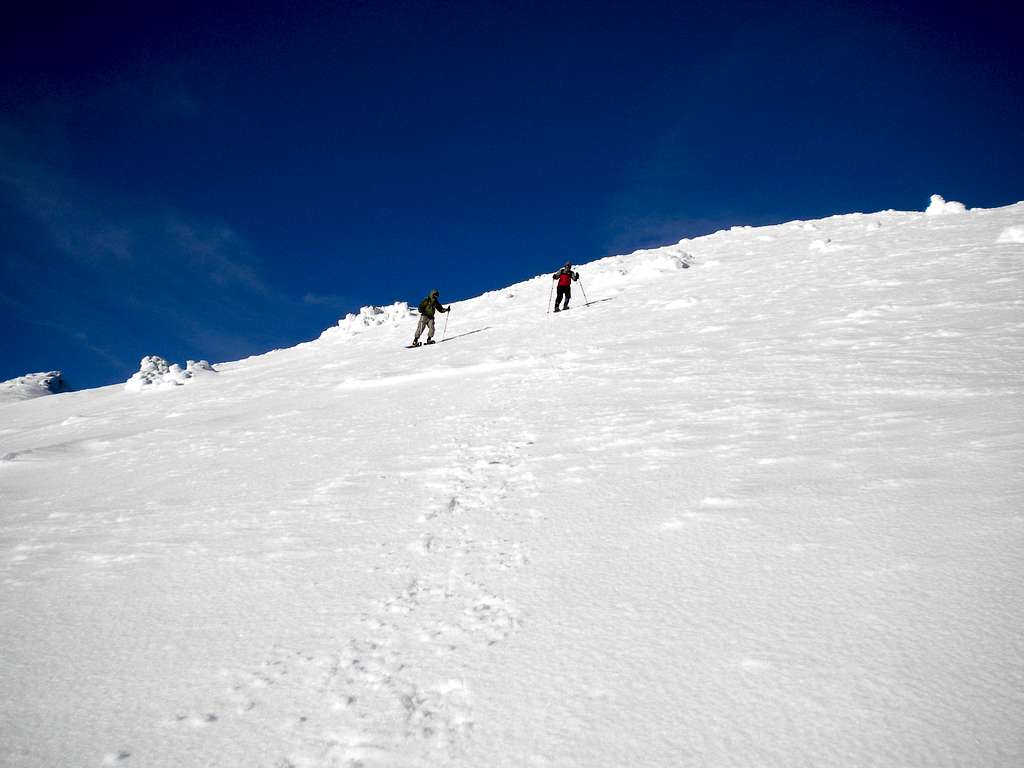 Brokeoff Mountain 9,235’ (2814m) climb Sunday 12-12-2010