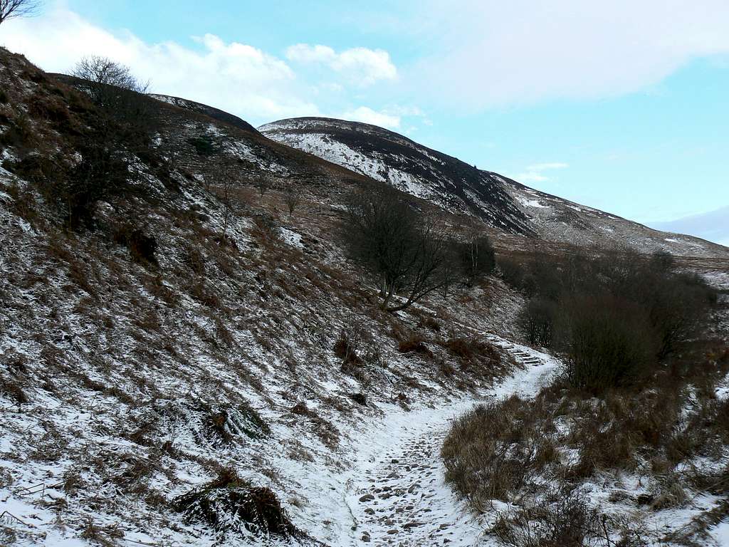 WHW path to Conic Hill.