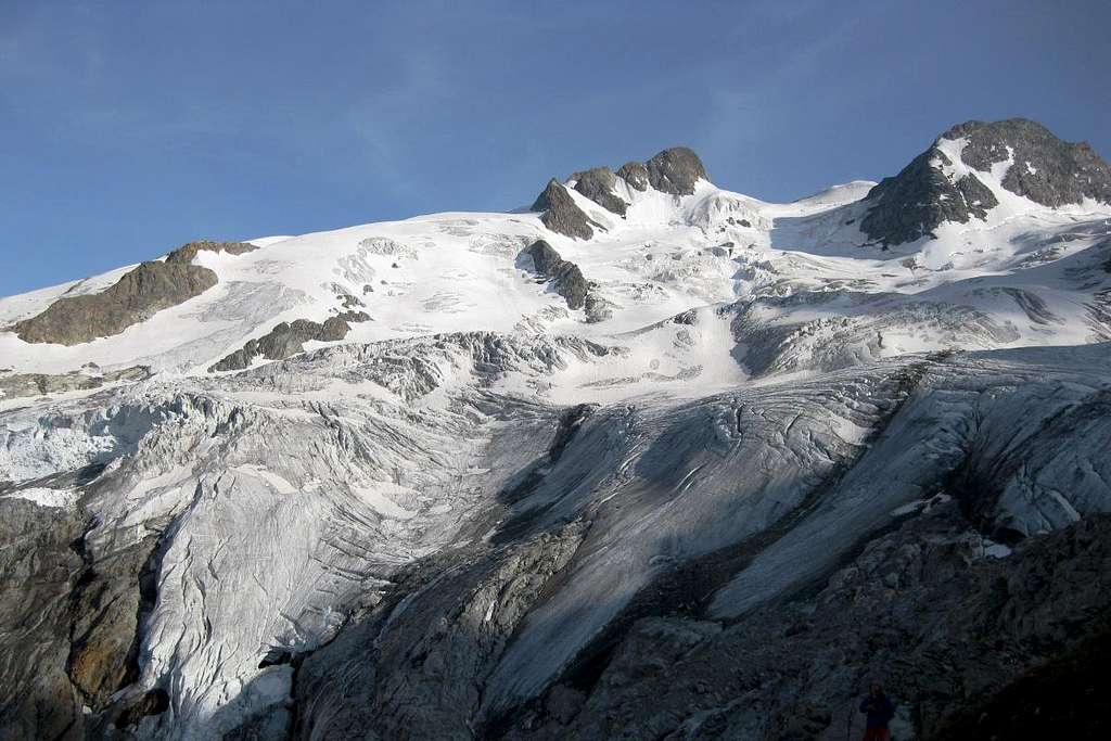 The Roseg glacier, La Sella and Piz Glühschaint